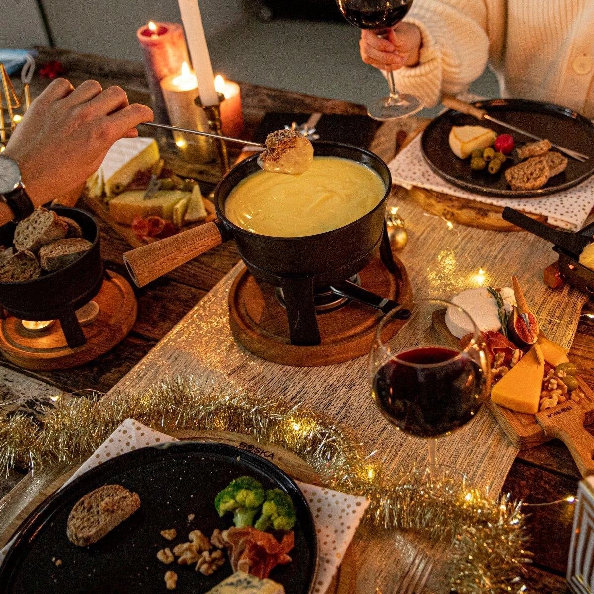 Boska Pizzaplank Friends L - BBQ Accessoires - Eikenhout - Handige Opvanggeul - Ø 34 Cm - Afbeelding 11